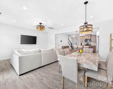 11012 Pagebrook Lane - Photo Thumbnail 9
