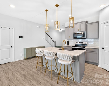 11012 Pagebrook Lane - Photo Thumbnail 5