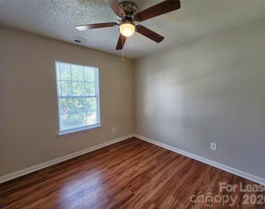 3046 Talledaga Lane Sw - Photo Thumbnail 15