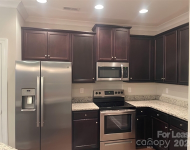 358 Halton Crossing Drive Sw - Photo Thumbnail 3