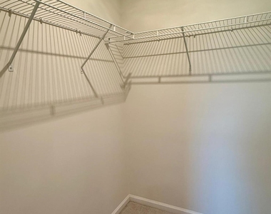2834 Oldfield Drive - Photo Thumbnail 14
