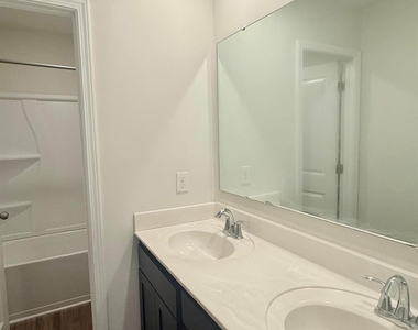 2834 Oldfield Drive - Photo Thumbnail 18