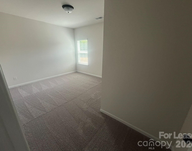 1100 Langston Lane - Photo Thumbnail 10
