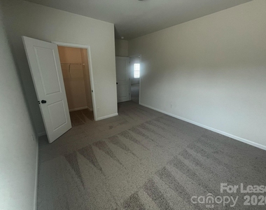1100 Langston Lane - Photo Thumbnail 11