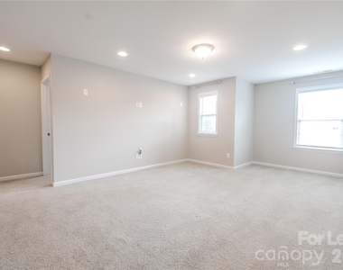 4320 Staffordshire Lane - Photo Thumbnail 6