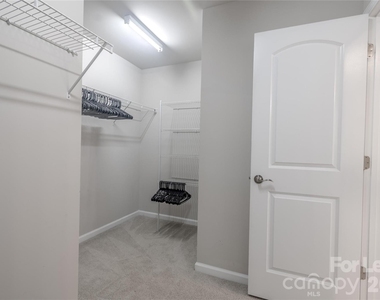 4320 Staffordshire Lane - Photo Thumbnail 9