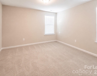 4320 Staffordshire Lane - Photo Thumbnail 10