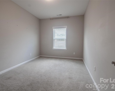 4320 Staffordshire Lane - Photo Thumbnail 13