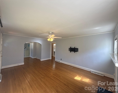 4223 Craig Avenue - Photo Thumbnail 2