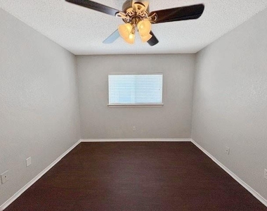 10065 Chapel Oak Trail - Photo Thumbnail 19