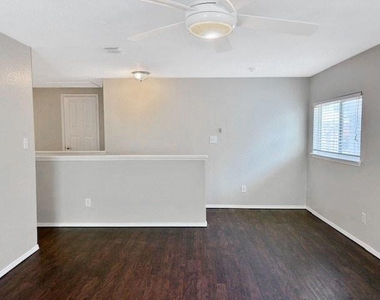 10065 Chapel Oak Trail - Photo Thumbnail 11