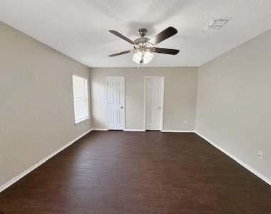 10065 Chapel Oak Trail - Photo Thumbnail 14
