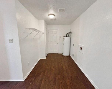 10065 Chapel Oak Trail - Photo Thumbnail 10