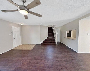 10065 Chapel Oak Trail - Photo Thumbnail 3