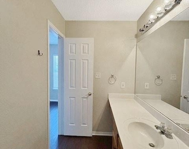 10065 Chapel Oak Trail - Photo Thumbnail 16