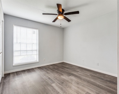 2130 Richwood Drive - Photo Thumbnail 5