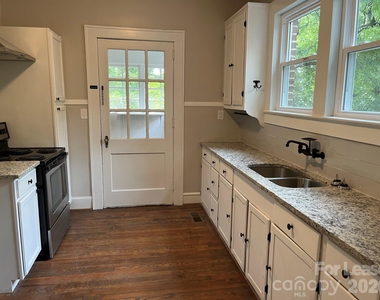 237 N 2nd Street - Photo Thumbnail 4