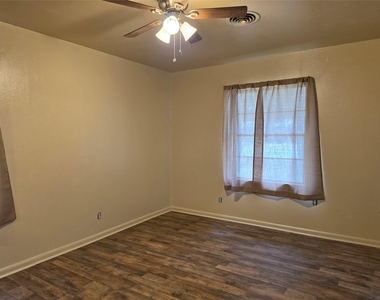 1685 N Willis Street - Photo Thumbnail 6