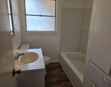 1685 N Willis Street - Photo Thumbnail 9