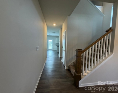 9002 Foxcroft Drive - Photo Thumbnail 4