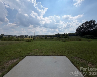 9002 Foxcroft Drive - Photo Thumbnail 23
