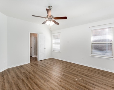 716 Bluebird Way - Photo Thumbnail 20