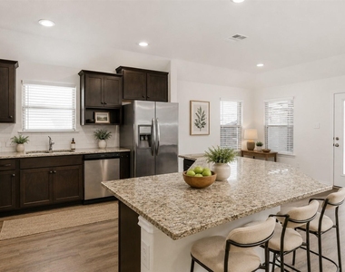 716 Bluebird Way - Photo Thumbnail 2