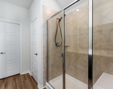 716 Bluebird Way - Photo Thumbnail 18