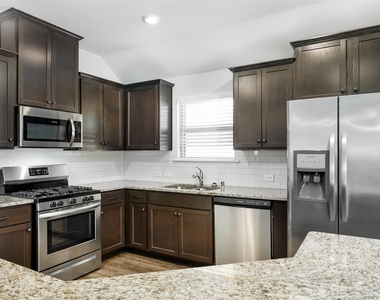 716 Bluebird Way - Photo Thumbnail 12