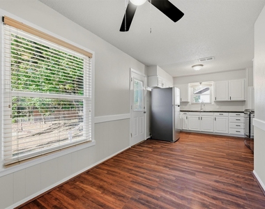 1006 W Texas Street - Photo Thumbnail 7