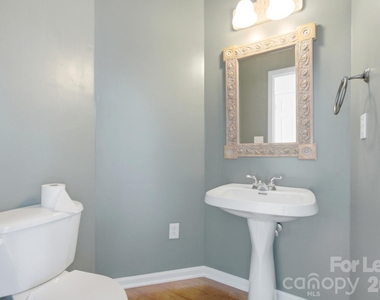 16903 Hampton Trace Road - Photo Thumbnail 17