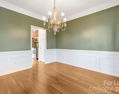 16903 Hampton Trace Road - Photo Thumbnail 14