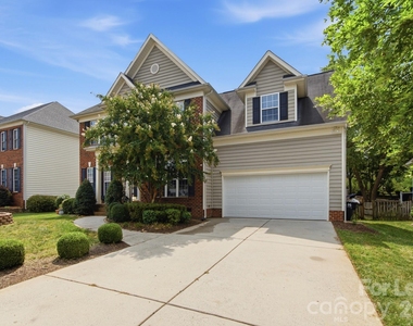 16903 Hampton Trace Road - Photo Thumbnail 2