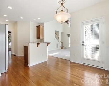 16903 Hampton Trace Road - Photo Thumbnail 8