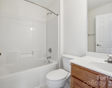 16903 Hampton Trace Road - Photo Thumbnail 31