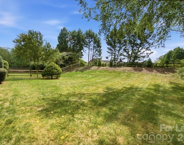 16903 Hampton Trace Road - Photo Thumbnail 35