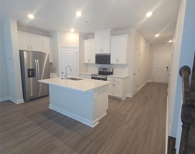 1175 Rosetta Drive - Photo Thumbnail 2