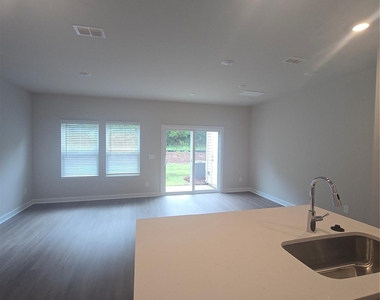 1175 Rosetta Drive - Photo Thumbnail 3