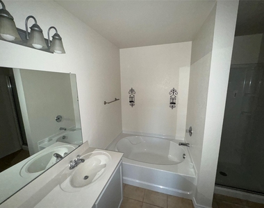 12836 Cedar Hollow - Photo Thumbnail 18