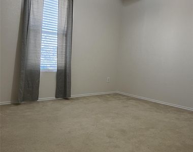 12836 Cedar Hollow - Photo Thumbnail 10