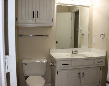 1515 Cherrycrest Street - Photo Thumbnail 18