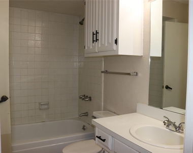 1515 Cherrycrest Street - Photo Thumbnail 23