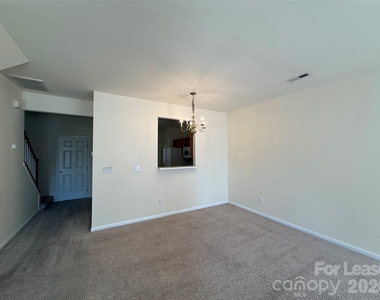 9766 Blossom Hill Drive - Photo Thumbnail 12