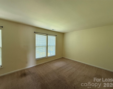 9766 Blossom Hill Drive - Photo Thumbnail 21