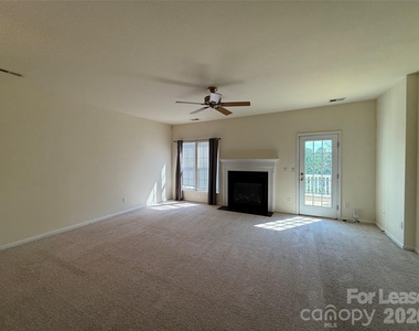 9766 Blossom Hill Drive - Photo Thumbnail 10