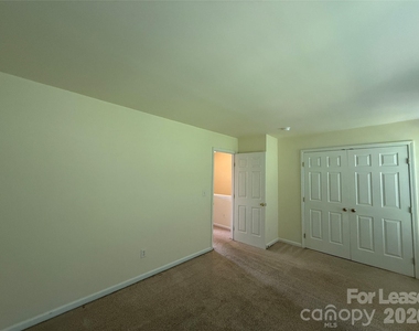 9766 Blossom Hill Drive - Photo Thumbnail 22
