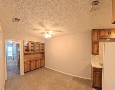 7324 Davis Boulevard - Photo Thumbnail 5