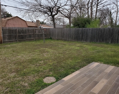 5901 Crestwood Circle - Photo Thumbnail 15