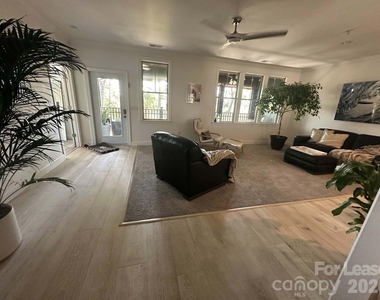 5551 Colonial Chatsworth Circle - Photo Thumbnail 2