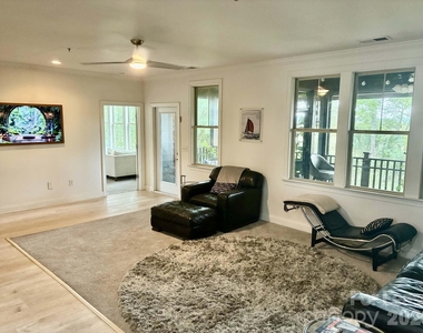 5551 Colonial Chatsworth Circle - Photo Thumbnail 4